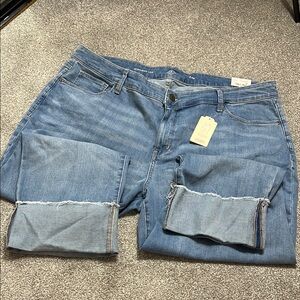 St John’s Bay size 24W cuffed capris